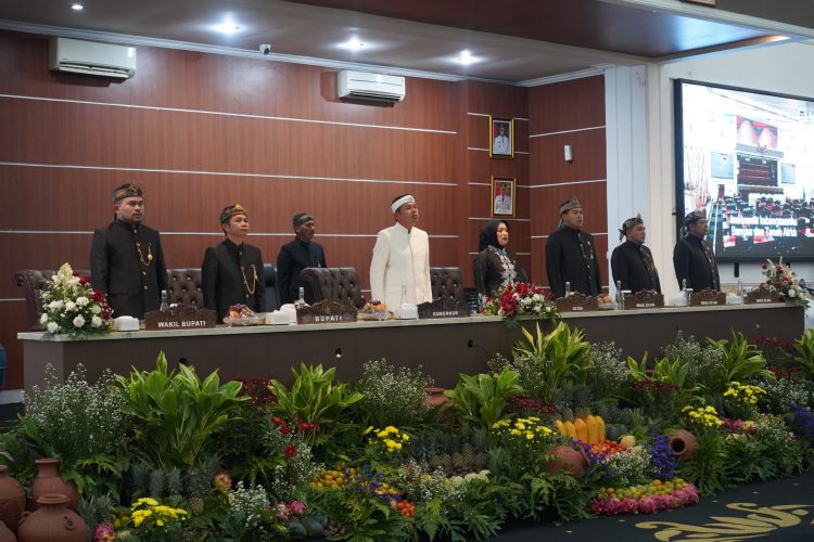 Ketua DPRD Purwakarta Pimpin Rapat Paripurna Hari Jadi Purwakarta Tahun 2025 Dihadiri Gubernur Jabar KDM