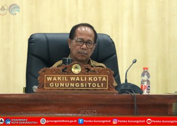 Wakil Wali Kota Gunungsitoli Hadiri Rapat Paripurna Penyampaian Pandangan Umum Fraksi DPRD atas Ranperda Perubahan Susunan Perangkat Daerah