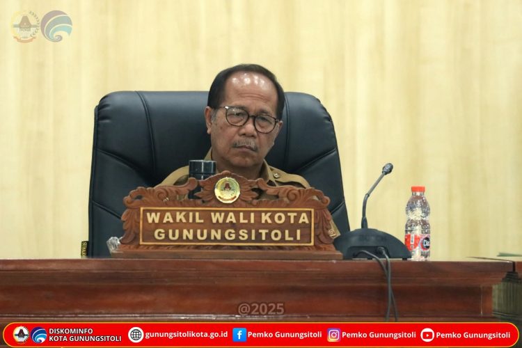 Wakil Wali Kota Gunungsitoli Hadiri Rapat Paripurna Penyampaian Pandangan Umum Fraksi DPRD atas Ranperda Perubahan Susunan Perangkat Daerah