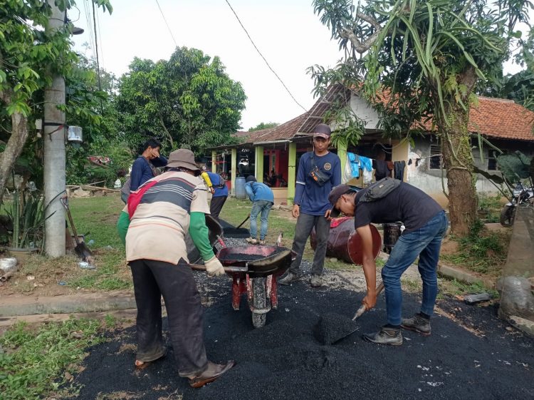 CV. Jajang Mirja Mandiri Diduga Pangkas Anggaran, LipanHam Desak Camat Panongan Evaluasi Kekurangan Gelaran Hotmix