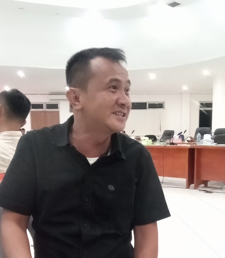 Anggota DPRD Nias Nilai Kebijakan Pusat Timbulkan Kegelisahan Bagi Honorer di Daerah