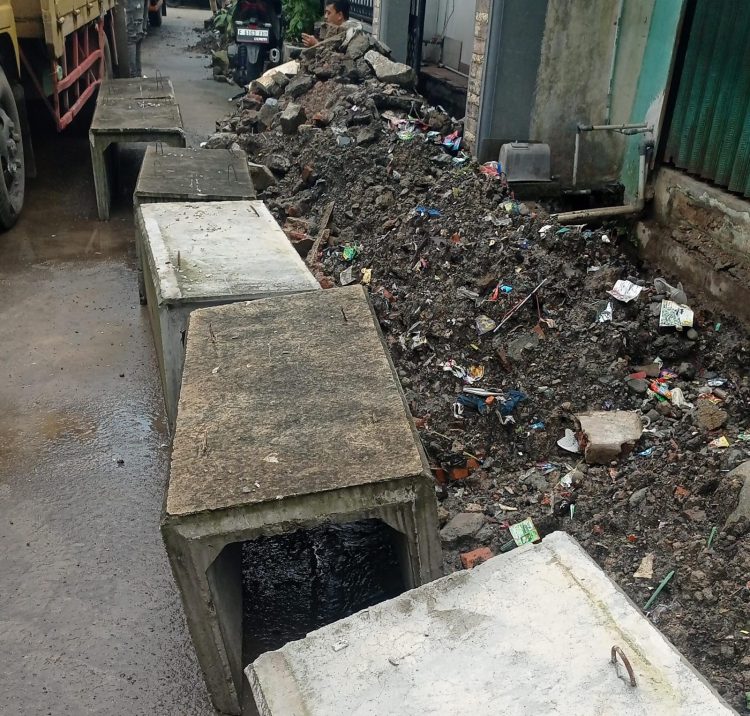 Proyek U-Ditch Tak Dibenahi, LipanHam Minta PPTK Kecamatan Kelapa Dua Bertindak Tegas