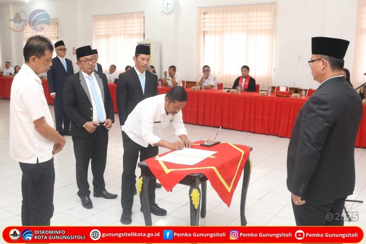 Wali Kota Gunungsitoli Lantik Pejabat Tinggi Pratama Hasil Seleksi Terbuka