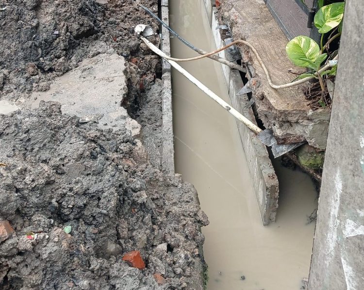 Proyek U-Ditch Tak Kunjung Dievaluasi, PPTK Kecamatan Kelapa Dua Diduga Masuk Angin