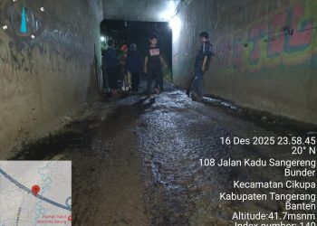 Digelar Malam Hari, Diduga Proyek Hotmix Pokir Dewan Nur Kholis di Kolong Tol Desa Kadu Terlihat Tipis