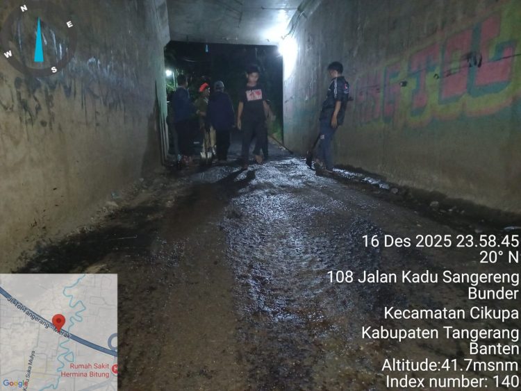 Digelar Malam Hari, Diduga Proyek Hotmix Pokir Dewan Nur Kholis di Kolong Tol Desa Kadu Terlihat Tipis