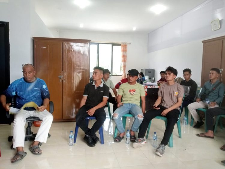 Gaji Tak Dibayar, Puluhan Tenaga Outsourcing di Nias Geruduk Dinas Koperasi UKM Perdagangan serta Ketenagakerjaan