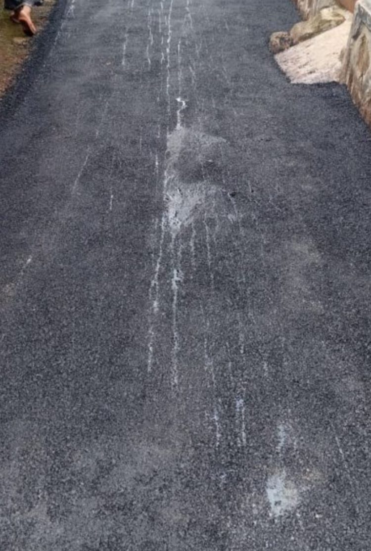 Pembangunan Jalan Aspal Hotmix di Desa Cikeris Rampung, Warga Bersyukur Akses Kini Lebih Lancar