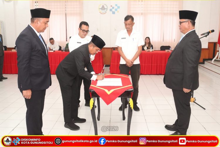 Perkuat Kinerja Pemerintahan Daerah, Wali Kota Gunungsitoli Lantik 15 Pejabat Pimpinan Tinggi Pratama