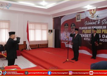 Wali Kota Gunungsitoli Melantik dan Mengambil Sumpah/Janji Sekretaris Daerah Kota Gunungsitoli‎