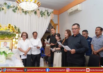 Wali Kota Gunungsitoli Pimpin Pelayatan Resmi atas Berpulangnya Wakil Ketua DPRD Kota Gunungsitoli