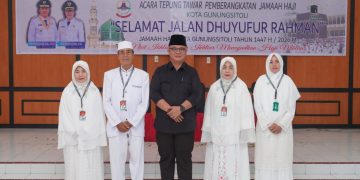 Wali Kota Gunungsitoli Lepas Calon Jamaah Haji 2026