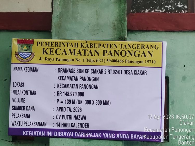 Diduga Gunakan Material Tak Ber-SNI, Proyek U-Ditch di Kampung Ciakar Jadi Sorotan