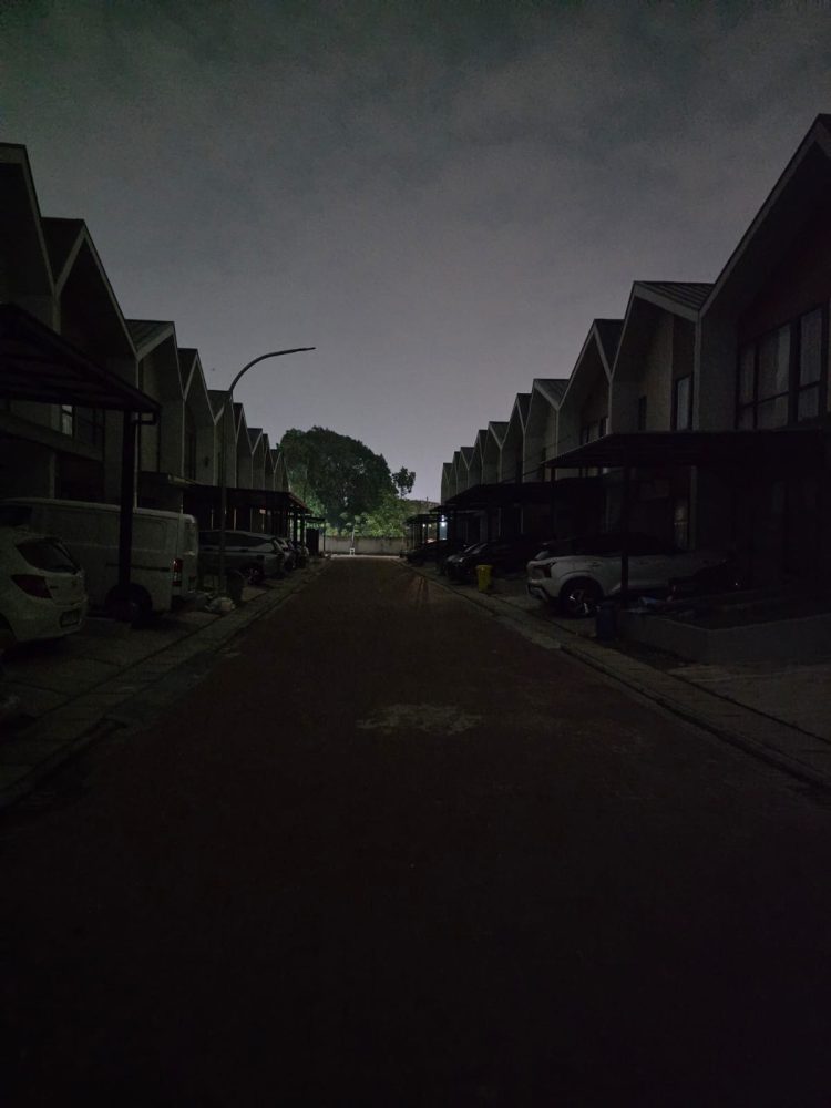 Warga Perumahan Cipondoh Lake View Keluhkan Mati Lampu, Sementara Kampung Sebelah Normal