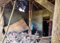 Di Duga Tidak Layak Huni Rumah Bapak Arsaun Ambruk Butuh Uluran Tangan