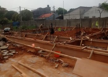 Proyek Lanjutan TRK SMPN 3 Legok Diduga Gunakan Kayu Kaso Bekas, Pengawasan Tidak Berfungsi, Kadisnya Selalu Bungkam