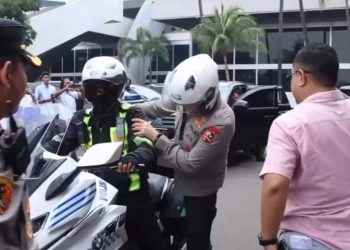 Pertama di Jakarta, Kapolri Jenderal Suyudi Temui Buruh dengan Motor Patwal
