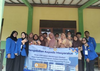 Perkuat Kepemimpinan dan Jiwa Enterpreneur Siswa, Mahasiswa Magister Manajemen Pendidikan Unpam Gelar PKM di Sekolah Alfa Sanah