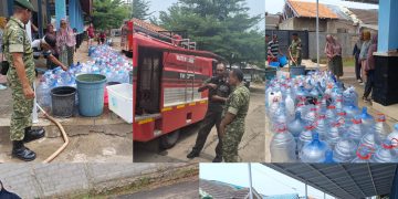 WARGA GRAHA INDAH CISEUREUH APRESIASI BANTUAN AIR BERSIH DARI BATALYON ARMED 9/1 KOSTRAD, RESIMEN ARMED 1/1 KOSTRAD, DAN BPBD PURWAKARTA