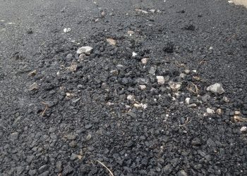 Hotmix di Peusar Hasilnya Berpori dan Terkelupas, Pengawas Kecamatan Panongan Pastikan Akan Digelar Ulang